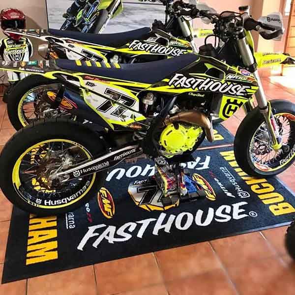 Oil Gas Chemical-Resistant FIM Approved Motorbike Racing Garage